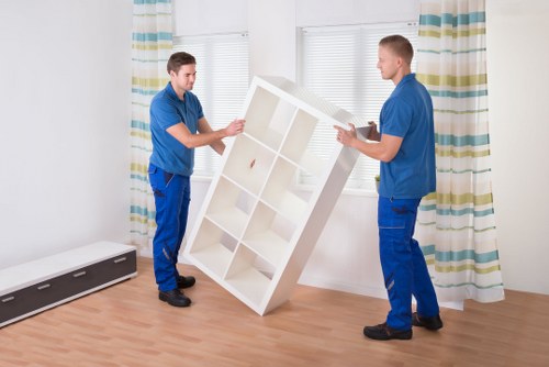Pricing discussion for a flat move and storage quote